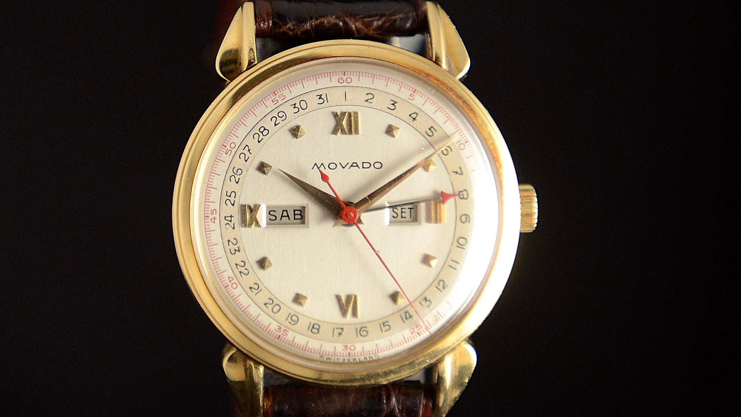 Movado Triple Calendar oro 18 kt Acciaio Usato 1950 mov01. Spedizione  gratuita in tutta Italia, permuta, resi gratuiti, consulenza e reperimento.  Mazzoleni Orologi.