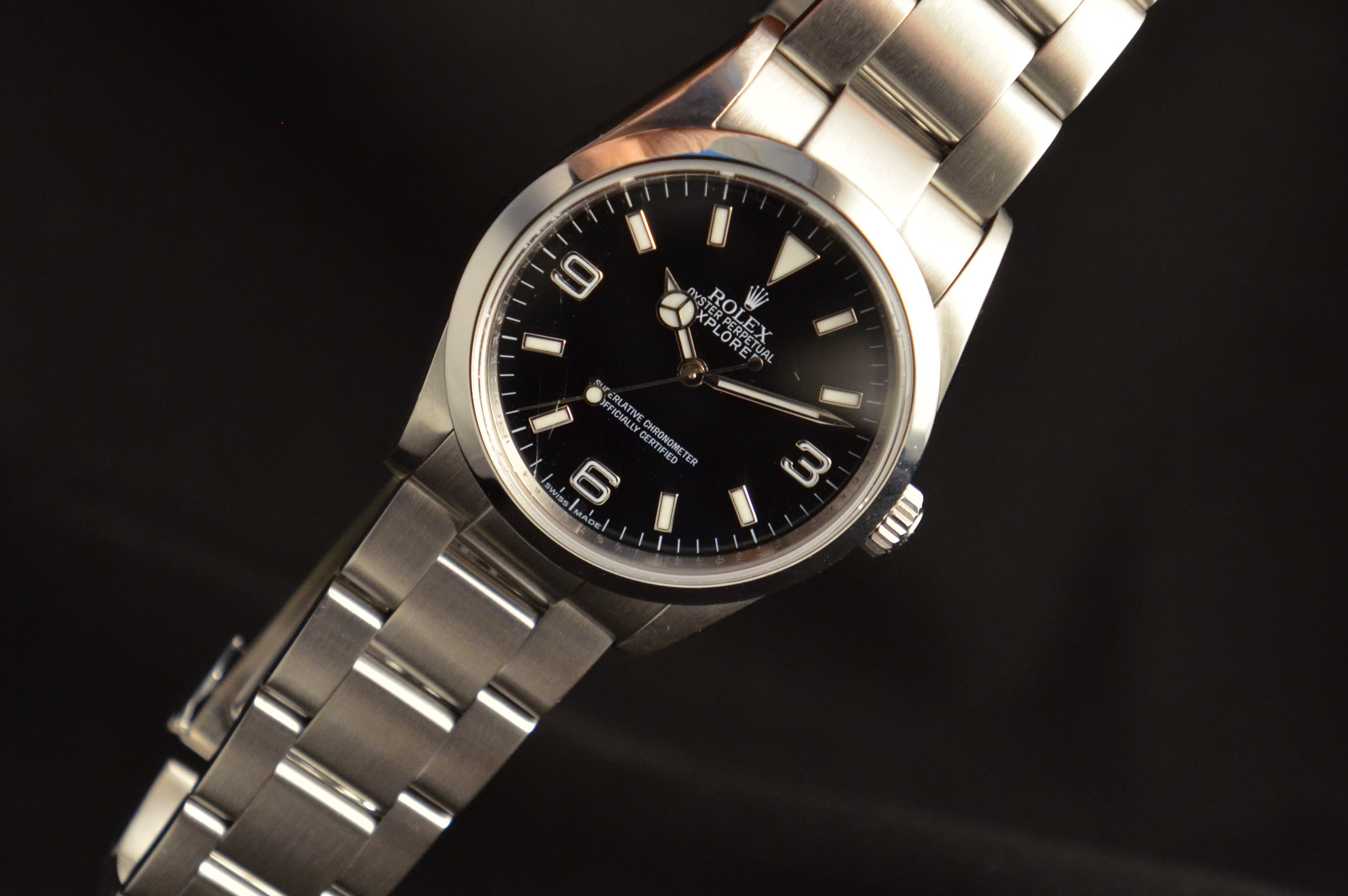 Rolex Explorer 1 Acciaio Usato 2010 114270. Spedizione gratuita in tutta  Italia, permuta, resi gratuiti, consulenza e reperimento. Mazzoleni Orologi.