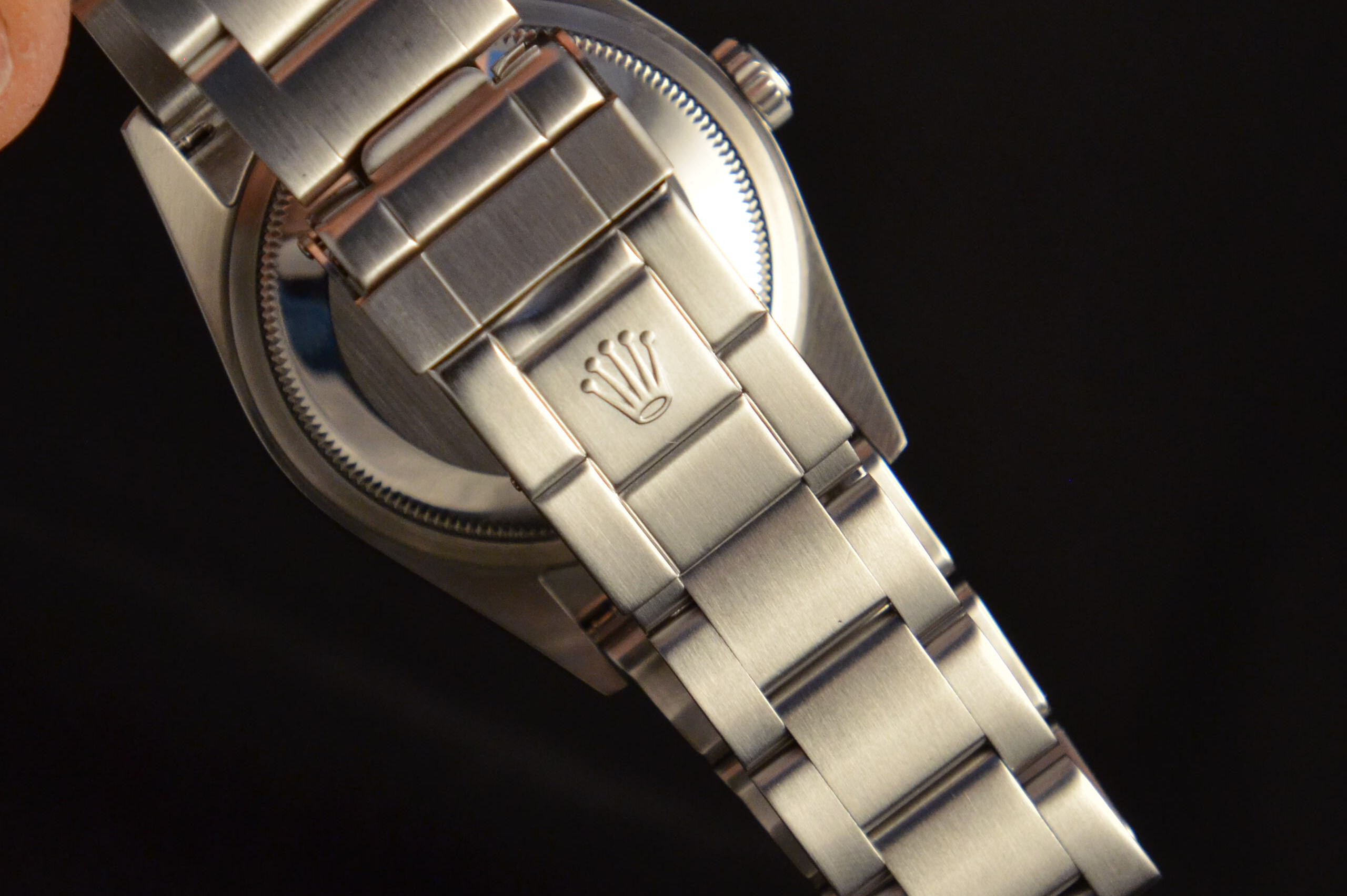 Rolex Explorer 1 Acciaio Usato 2010 114270. Spedizione gratuita in tutta  Italia, permuta, resi gratuiti, consulenza e reperimento. Mazzoleni Orologi.